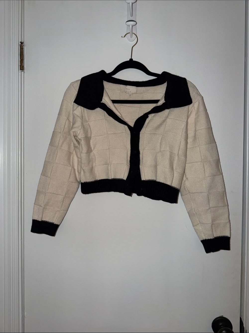 Dee elly- size small Cropped Knit Cardigan with Contrast Collar - Cream & Black